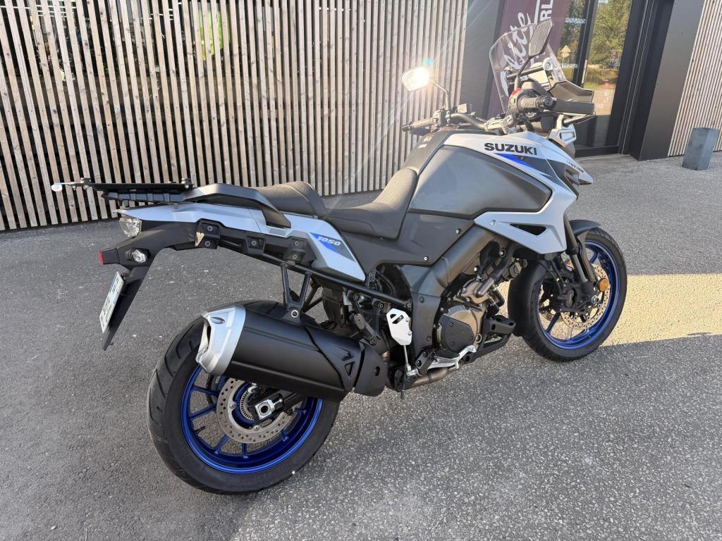SUZUKI V-STROM 1050